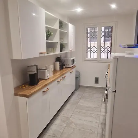 Apartman Newly Renovated 5min & 2min Train Station Vallauris